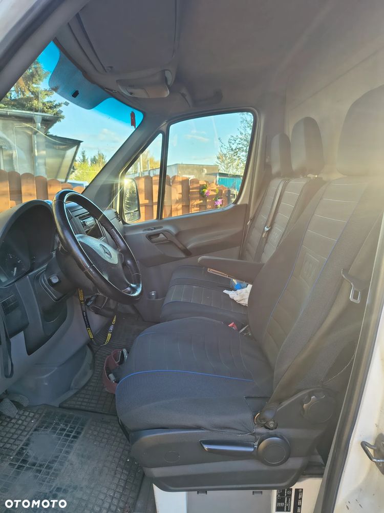 Mercedes-Benz Sprinter - 14