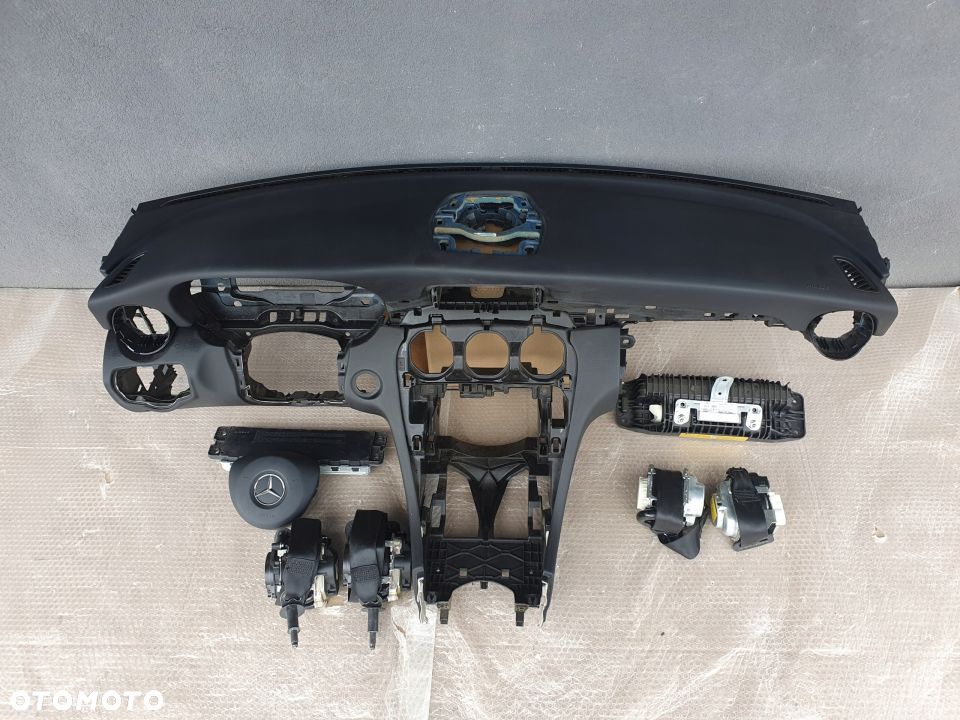 Mercedes C klasa W205 deska konsola airbag pasy - 1