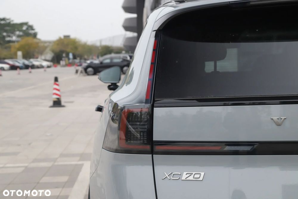 Volvo XC 70 - 10