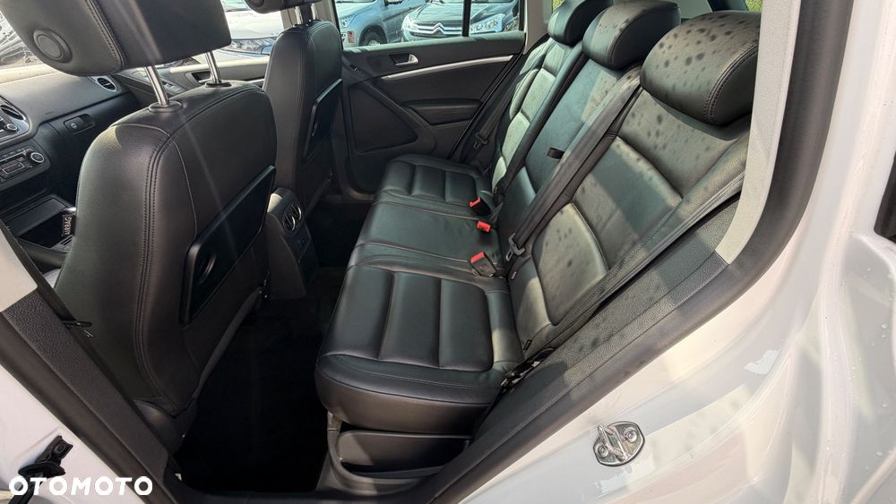 Volkswagen Tiguan 2.0 TDI DPF 4Motion BlueMotion Technology DSG Sport & Style - 11