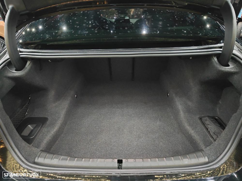 BMW M550d xDrive Auto - 37