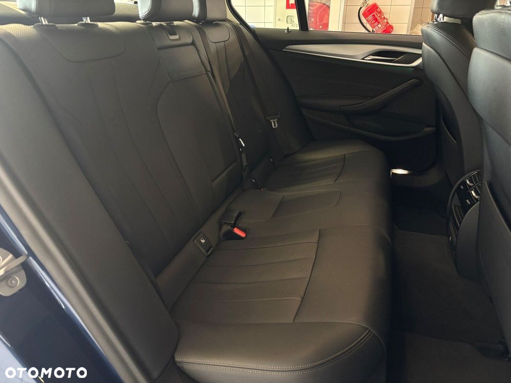 BMW Seria 5 - 25