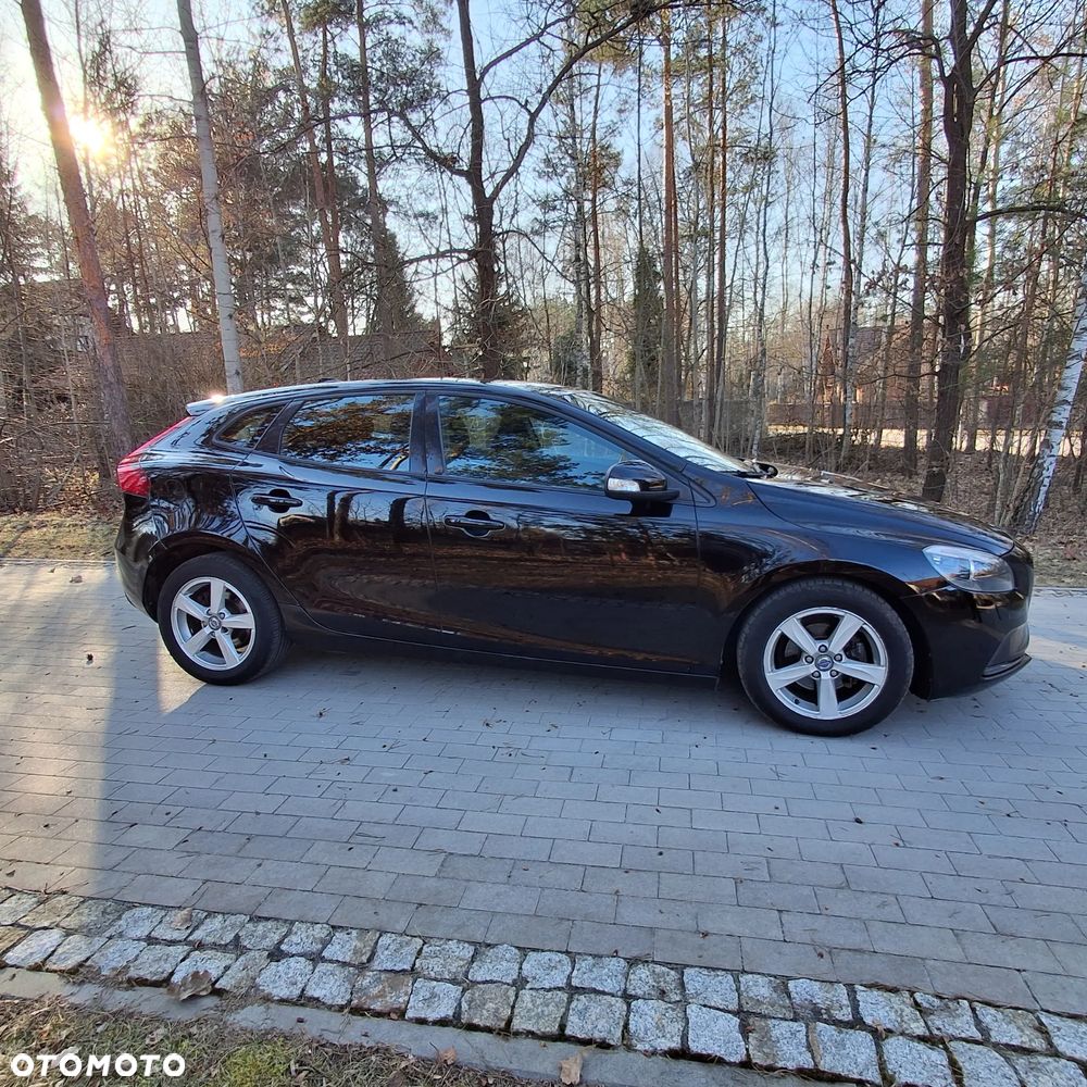 Volvo V40 D2 - 9