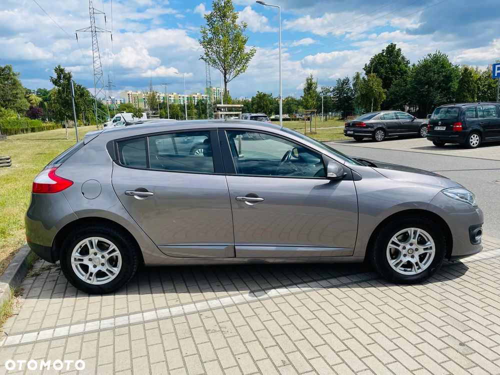 Renault Megane 1.6 16V 110 Paris Business - 6