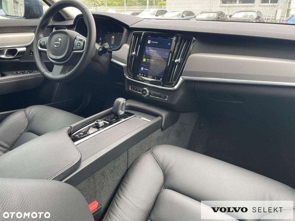 Volvo V90 Cross Country - 27