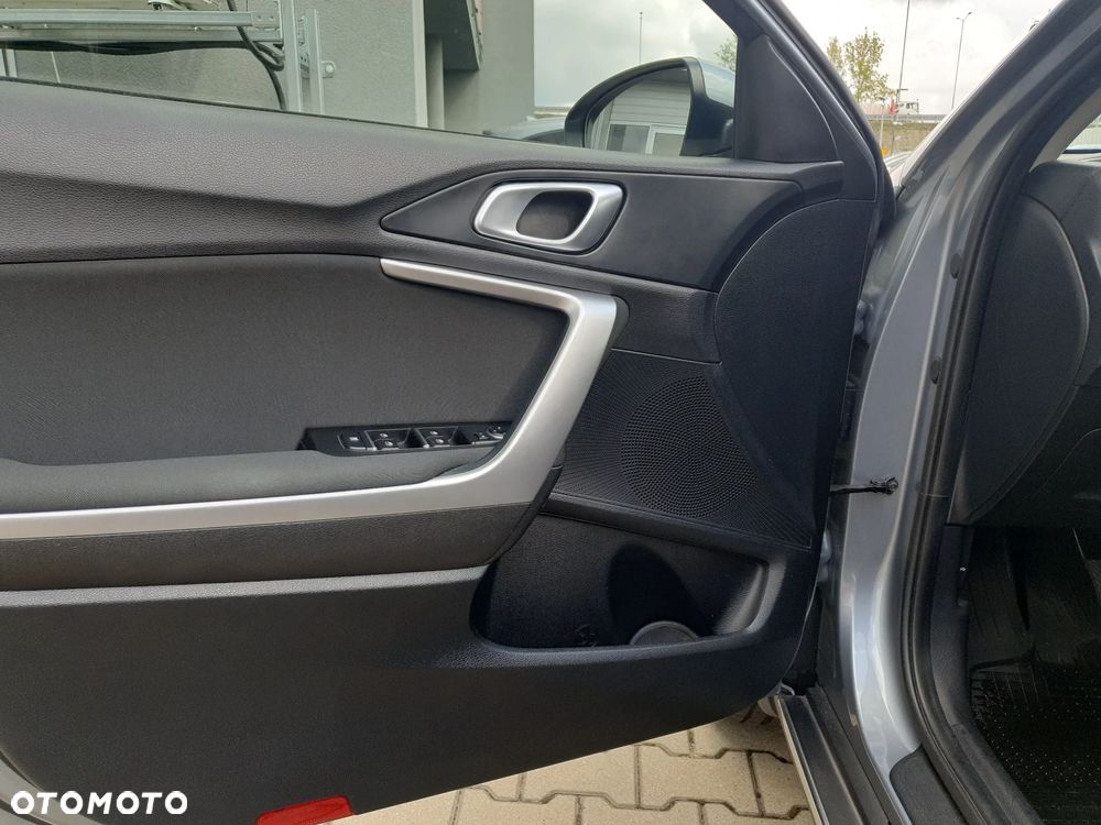 Kia XCeed 1.5 T-GDI M - 11