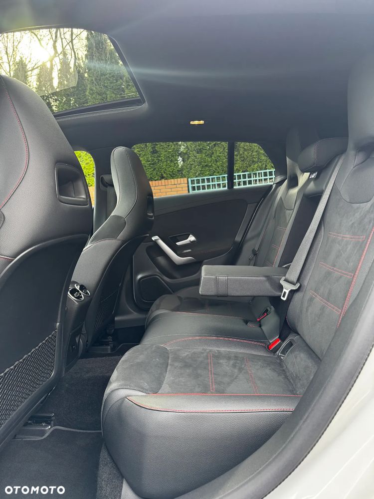 Mercedes-Benz CLA 200 d 4-Matic AMG Line 8G-DCT - 20