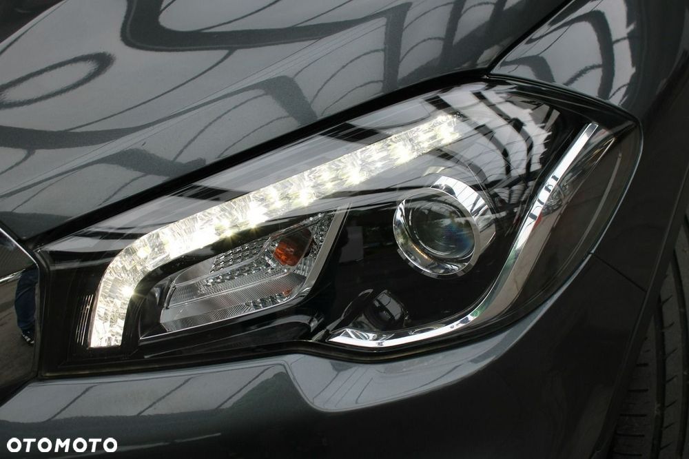 Suzuki SX4 S-Cross 1.4 T Premium 4WD - 29