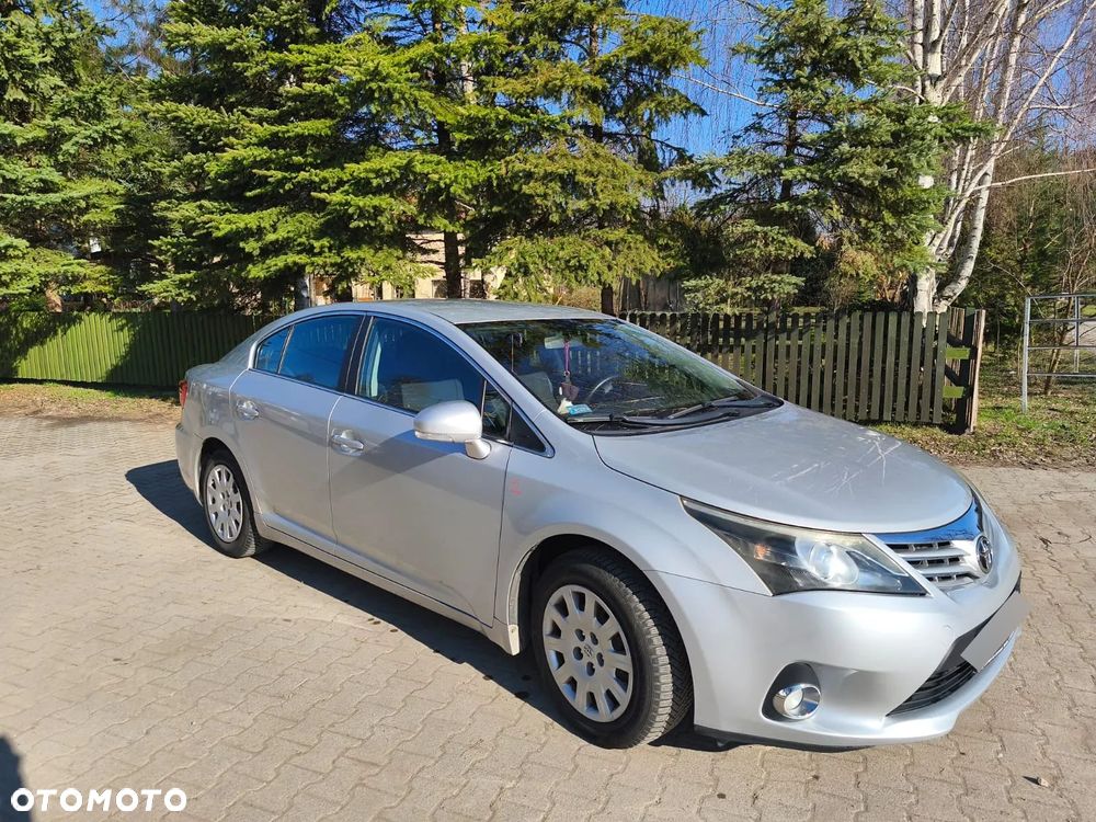 Toyota Avensis 1.8 Luna EU5 - 1
