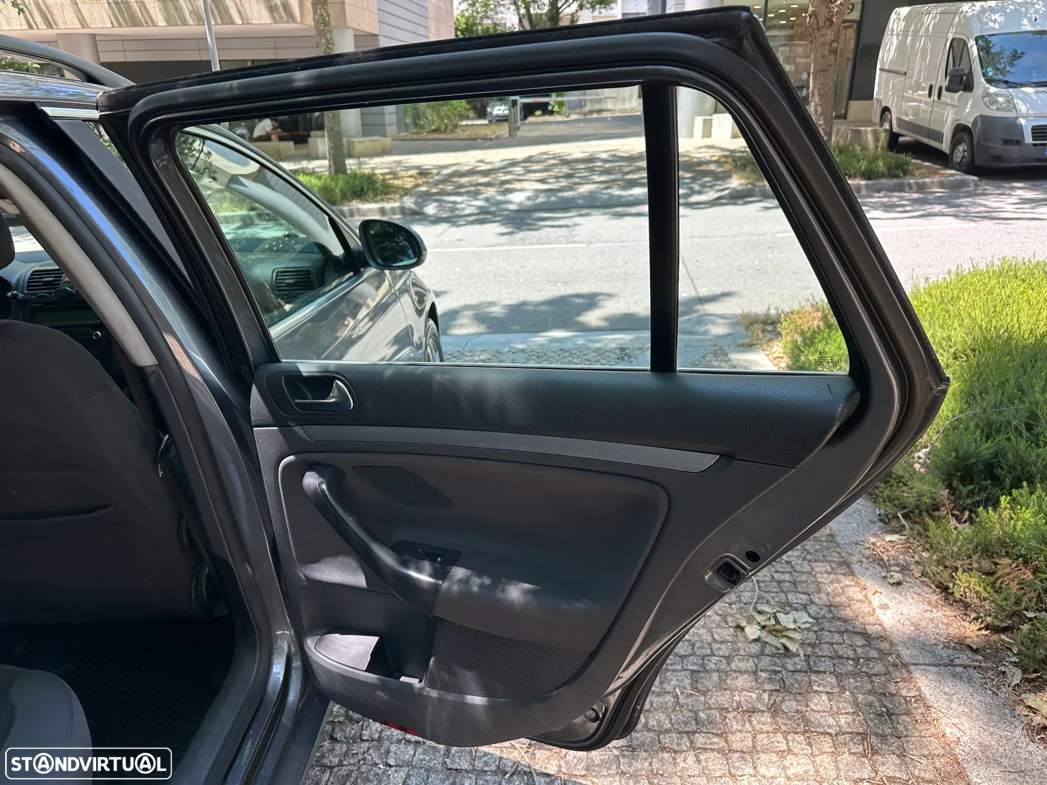 VW Golf Variant 2.0 TDi Confortline - 20