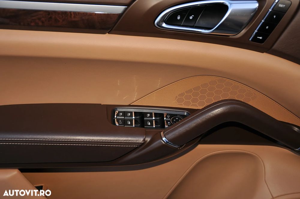 Porsche Cayenne - 21