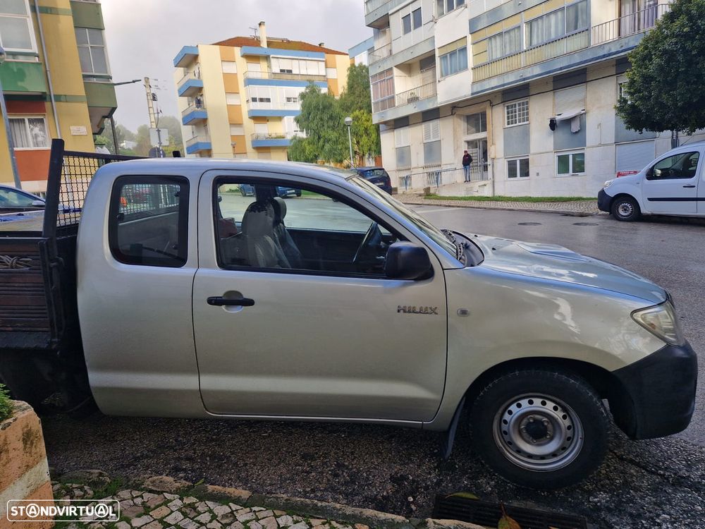 Toyota Hilux 2.5 D-4D 2WD CE AC - 3