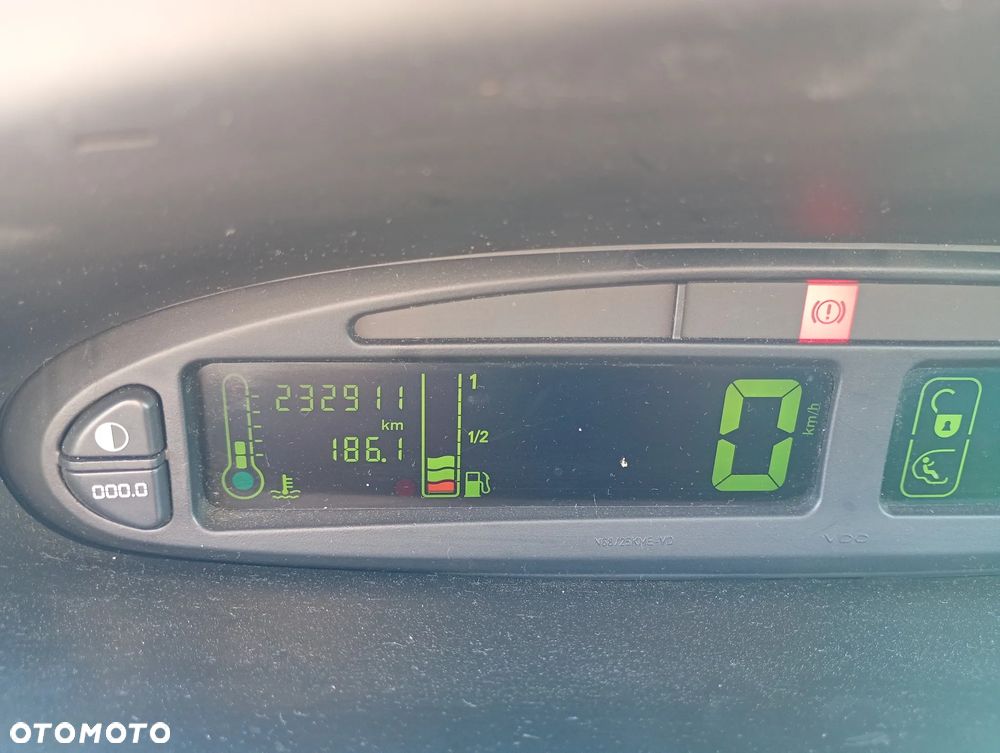 Citroën Xsara Picasso 1.8i Exclusive - 26
