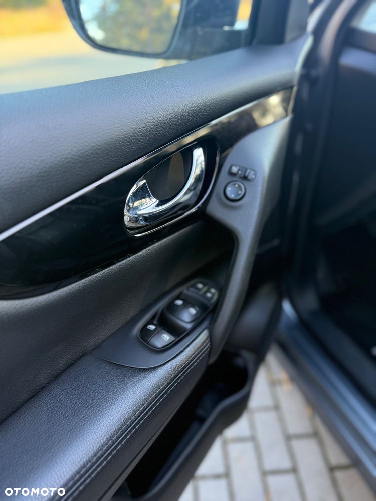 Nissan Qashqai 1.6 dCi Xtronic TEKNA+ - 10