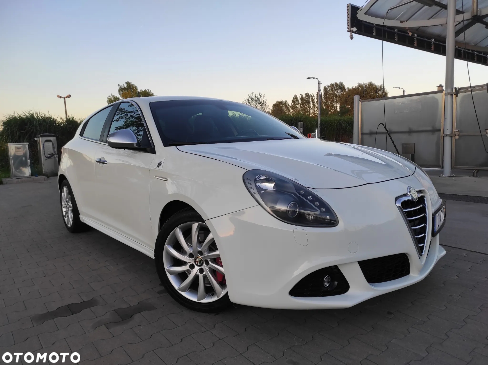 Alfa Romeo Giulietta 1750 TBi Quadrifoglio Verde - 2