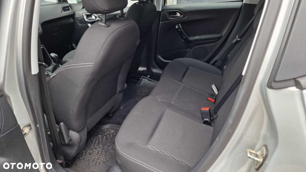 Peugeot 208 1.2 PureTech Active - 18