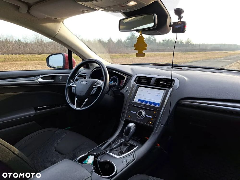 Ford Mondeo 2.0 Hybrid Trend - 12