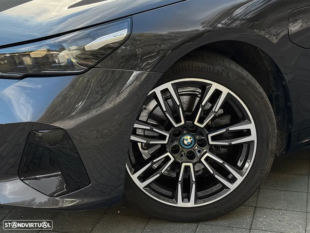 BMW 530 e xDrive Pack Desportivo M - 5