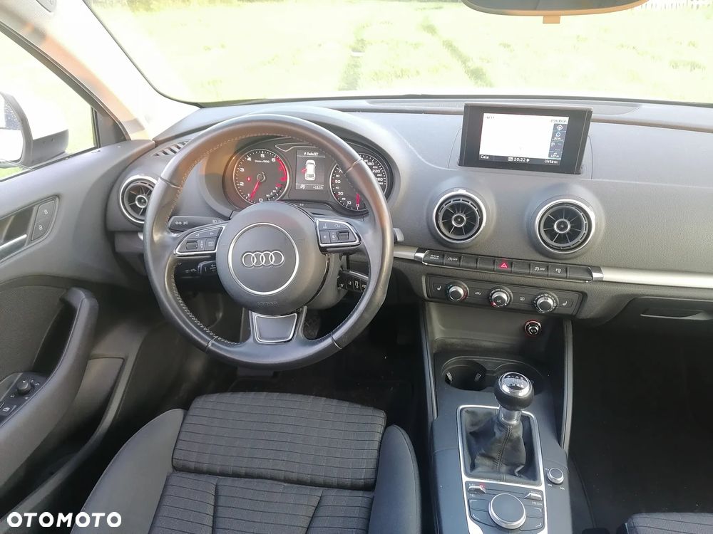 Audi A3 Sportback 1.2 TFSI Premiere Edition - 2