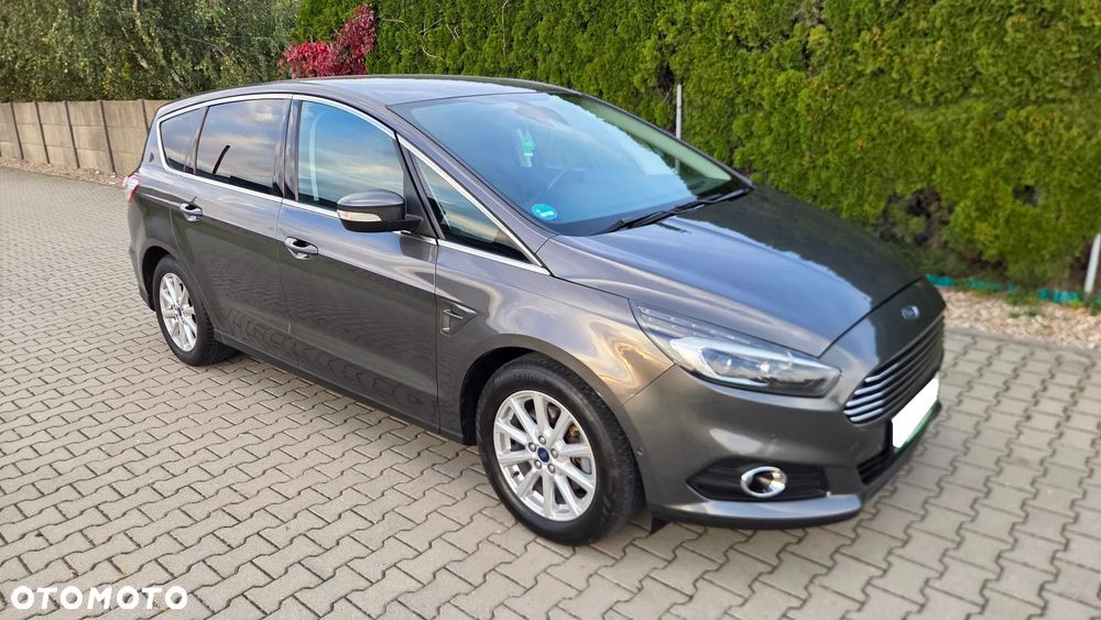 Ford S-Max - 16