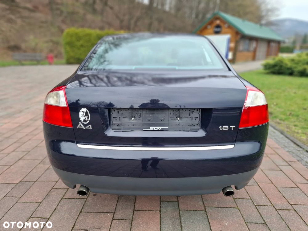 Audi A4 Limousine - 4