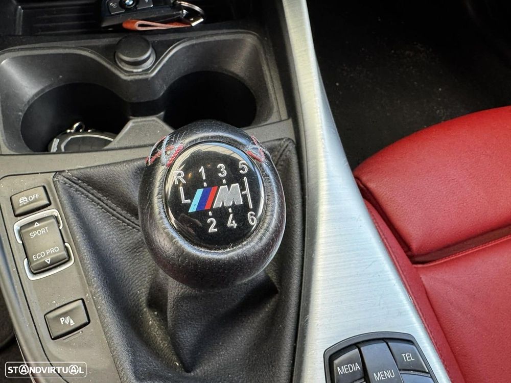 BMW 116 d Pack M - 16