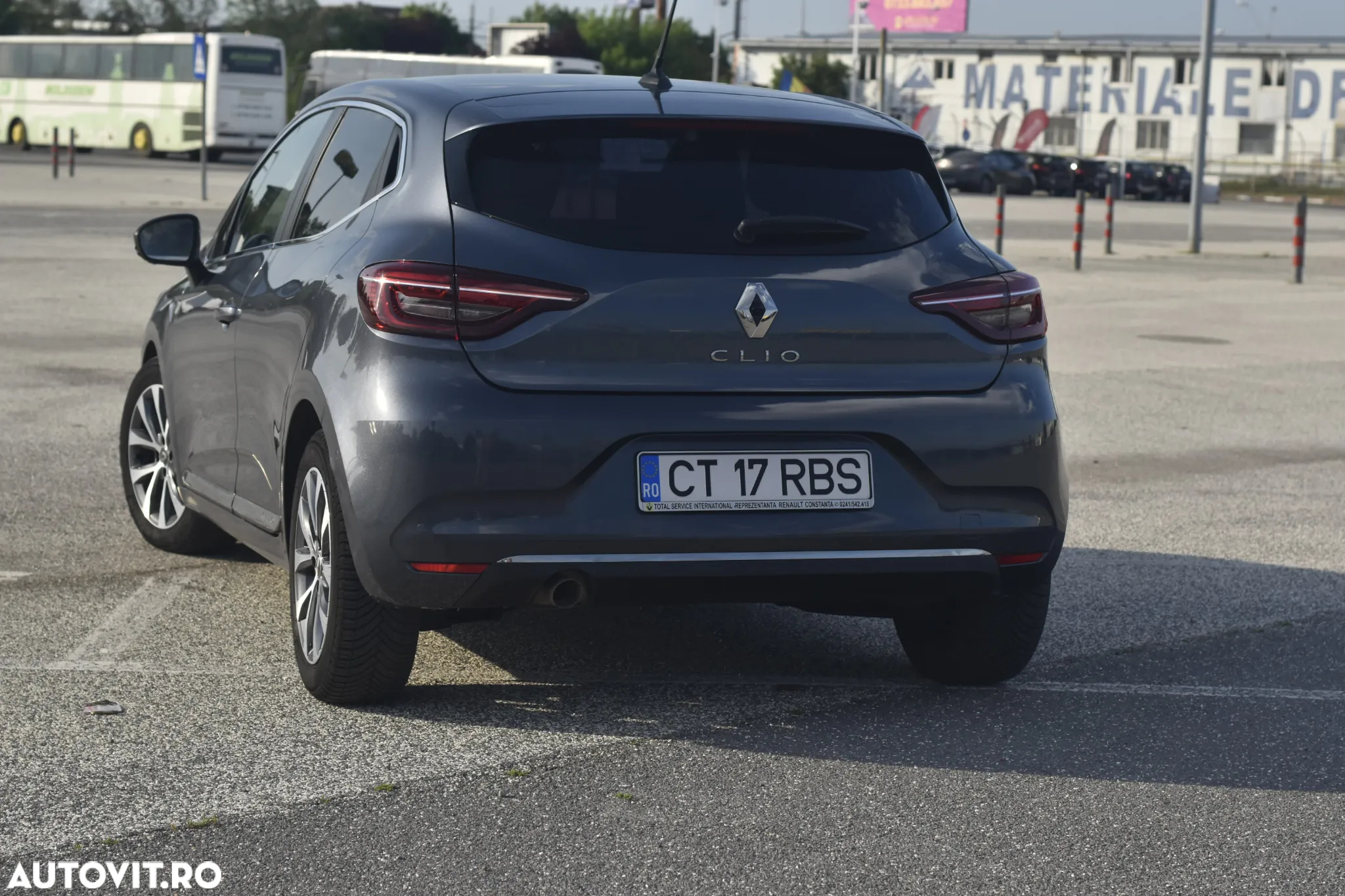 Renault Clio - 8