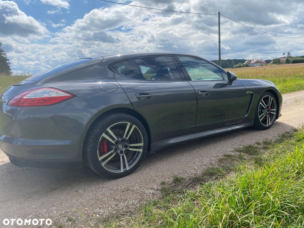 Porsche Panamera GTS - 6