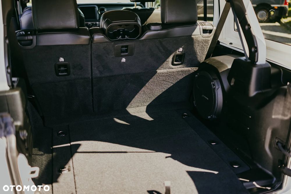 Jeep Wrangler Unlimited 3.6 Automatik Sahara - 7