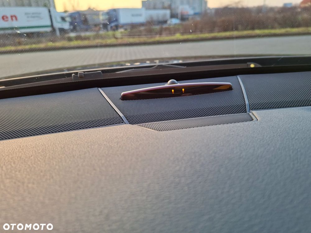 Mercedes-Benz Klasa E - 34