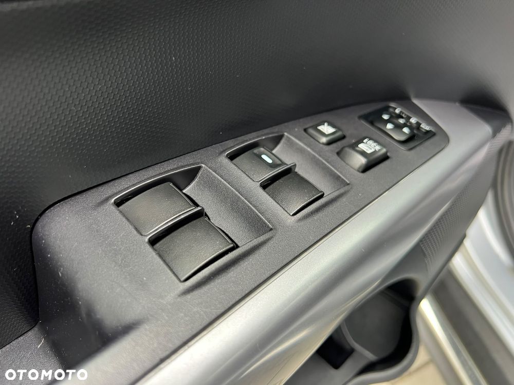 Mitsubishi Outlander 2.0 2WD Invite - 17