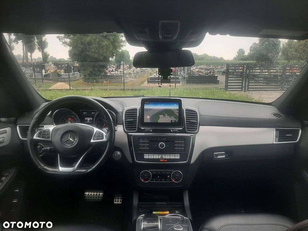 Mercedes-Benz GLE - 27