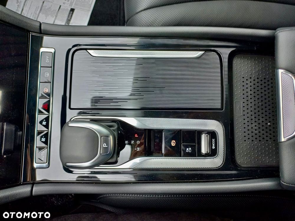 Hongqi H5 2.0T Deluxe - 14
