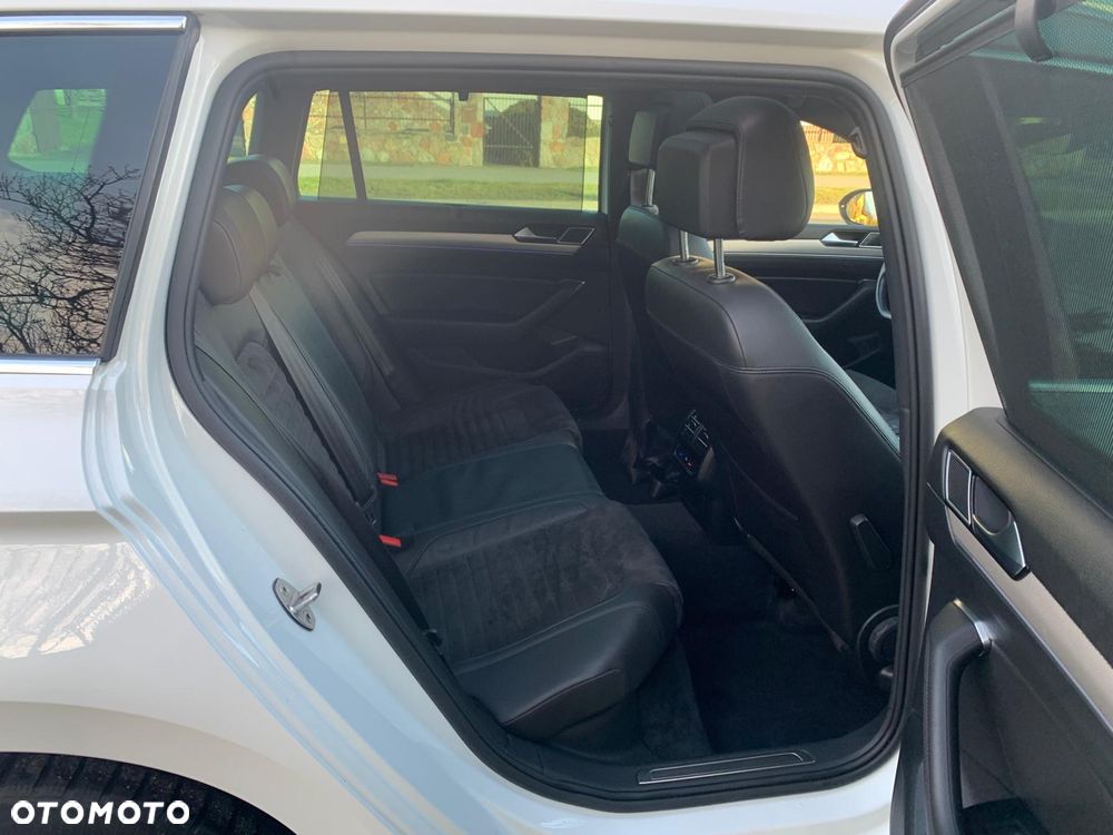 Volkswagen Passat - 30