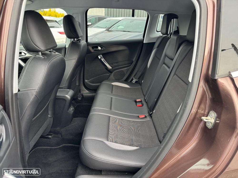 Peugeot 2008 1.4 HDi Allure - 12