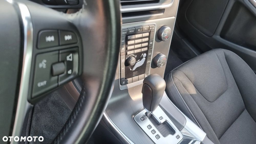 Volvo S60 D3 Geartronic Momentum - 23