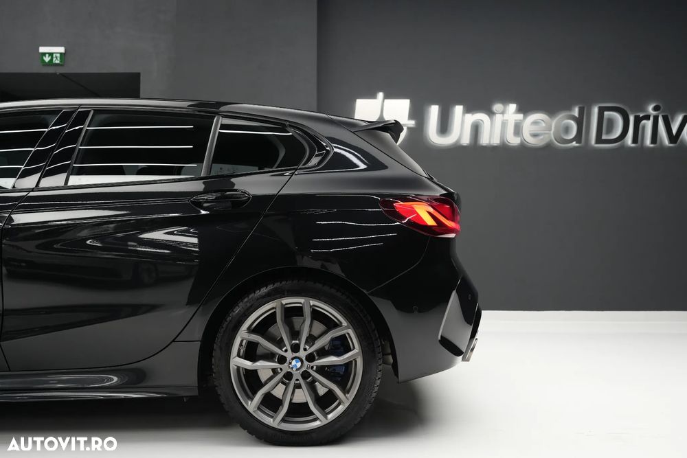 BMW M1 M135i xDrive AT - 33
