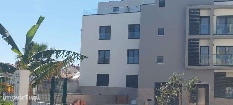 T1 novo com Varanda, Parqueamento e Arrecadação - Grande imagem: 2/10