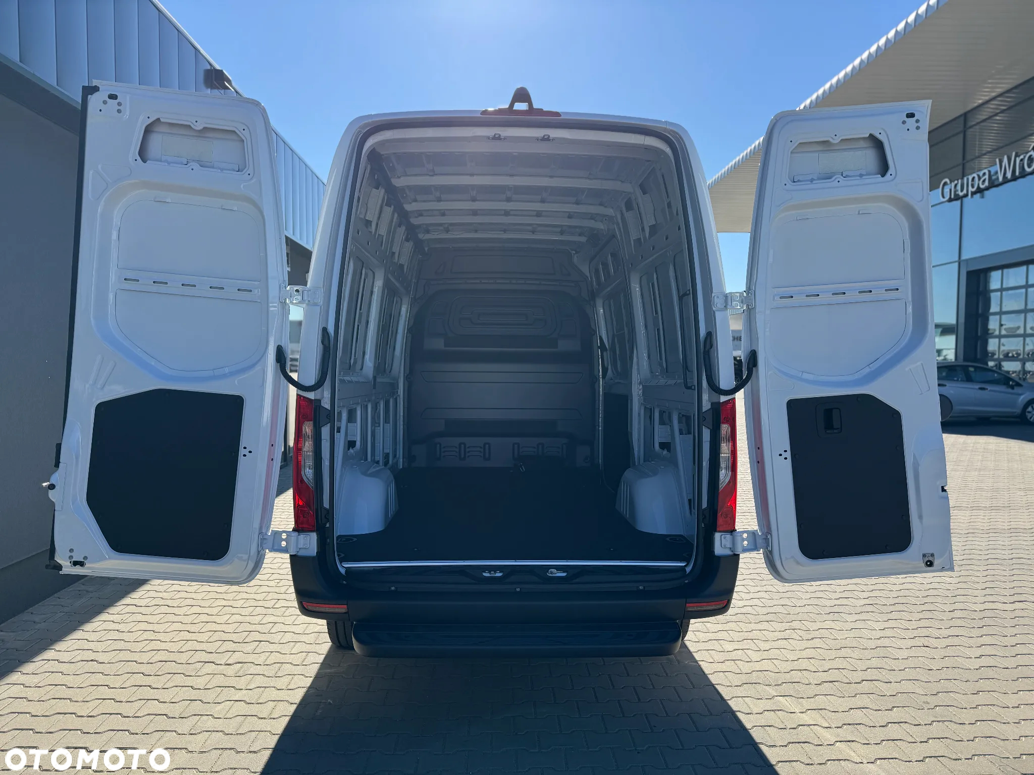 Mercedes-Benz eSprinter - 30