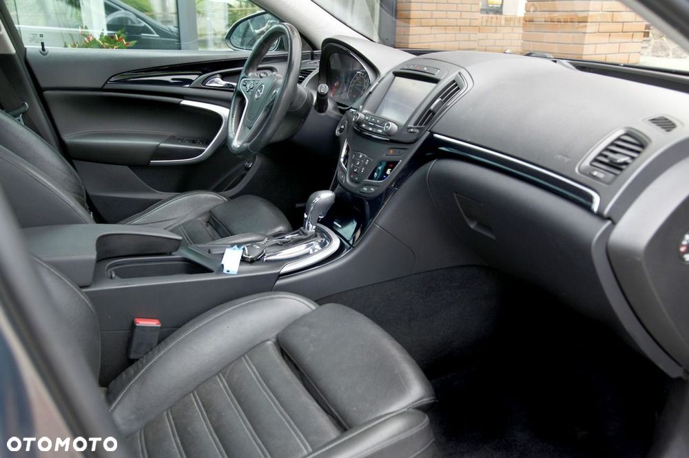 Opel Insignia - 10