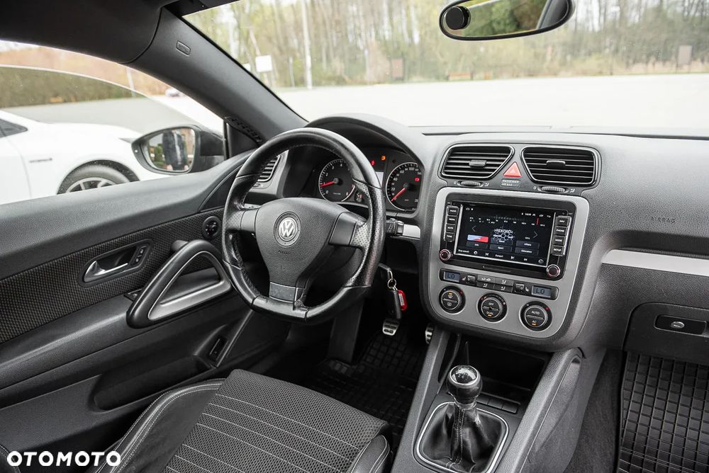 Volkswagen Scirocco - 25