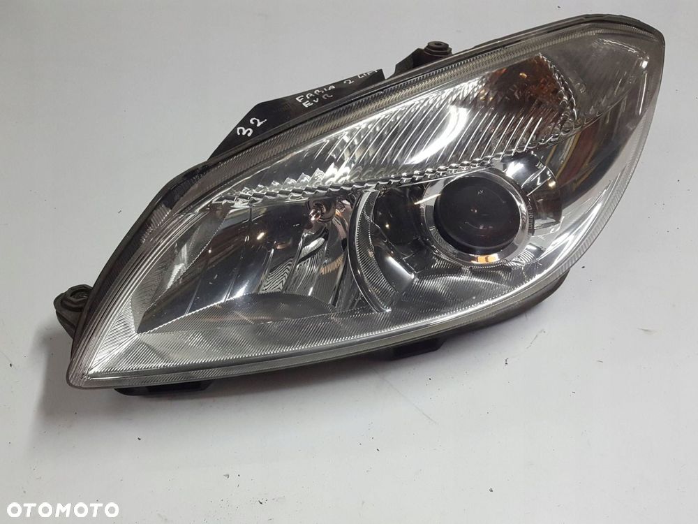 SKODA FABIA 2 II 5J LIFT 10-14r LAMPA LEWA PRZÓD EUROPA - 1