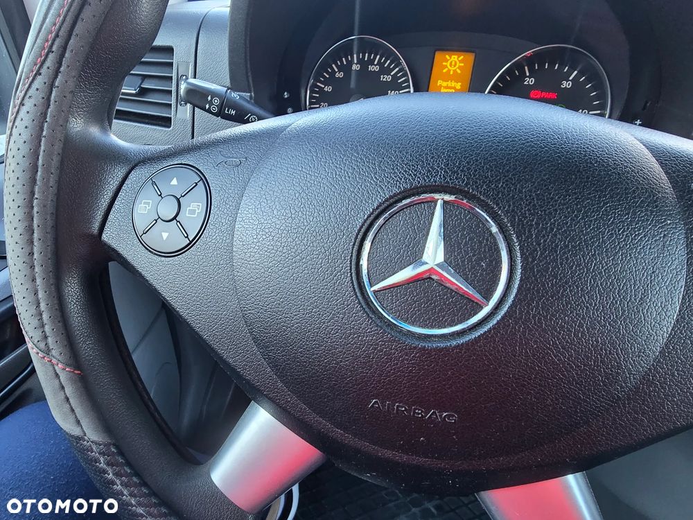 Mercedes-Benz Sprnter - 20