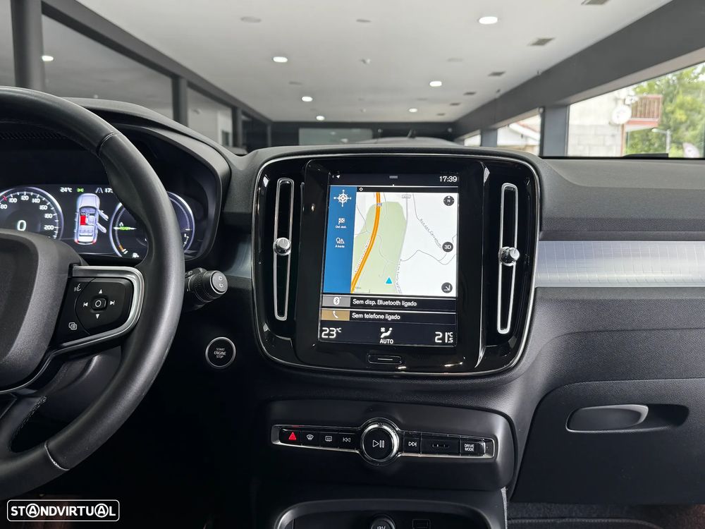 Volvo XC 40 1.5 T5 PHEV Inscription Expression — fotografia 13