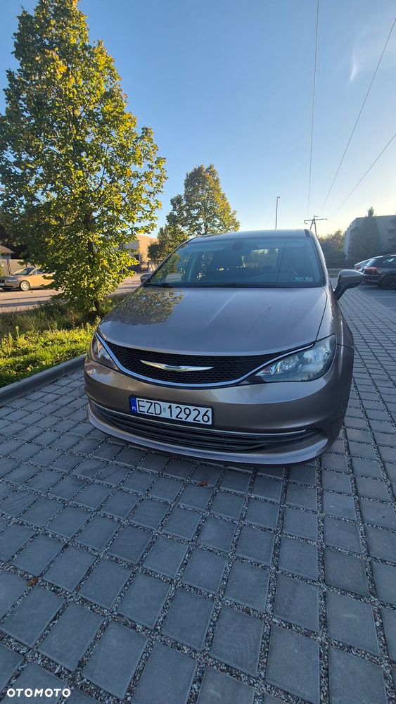 Chrysler Pacifica 2017 photo 4