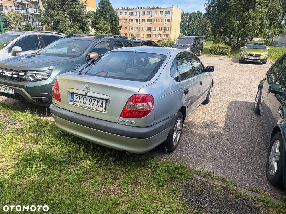 Toyota Avensis - 5