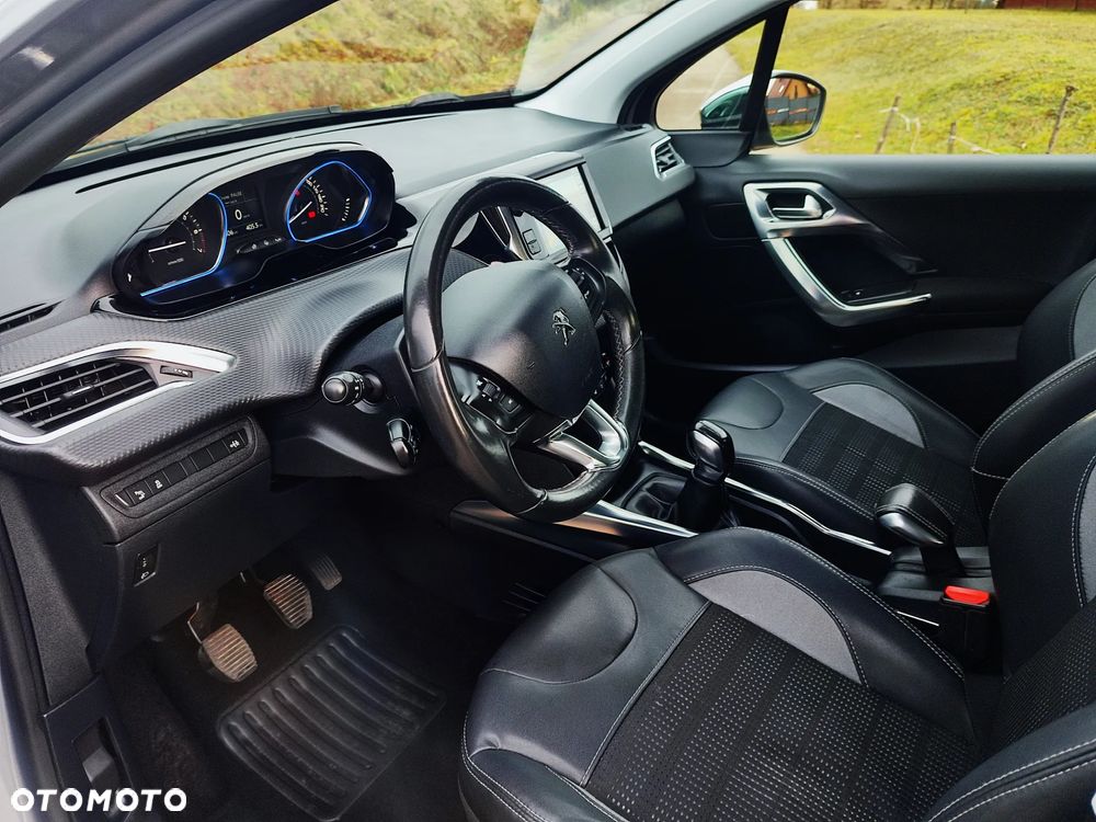 Peugeot 2008 1.6 VTi Allure - 18