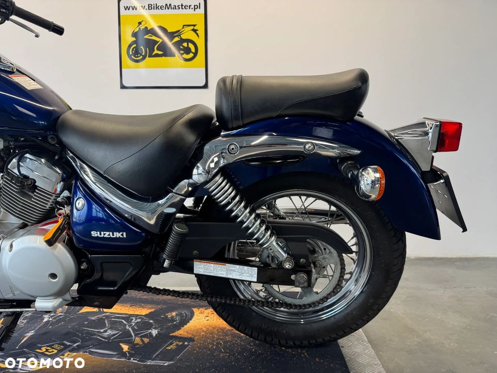 Suzuki Intruder - 26