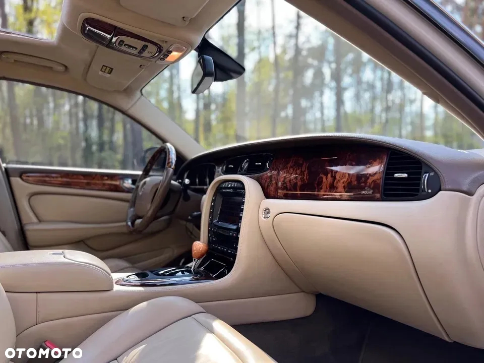 Jaguar XJ - 2