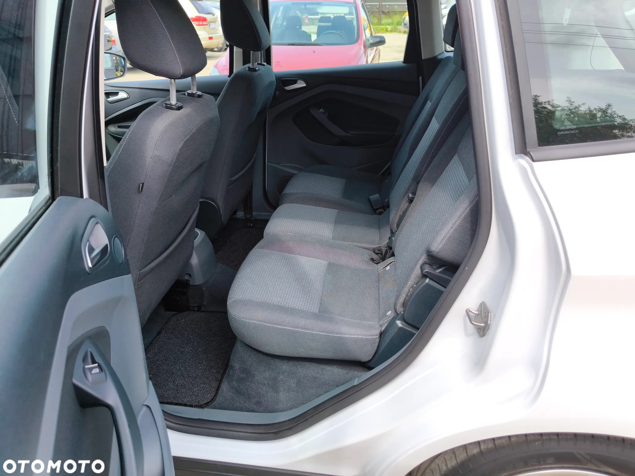Ford C-MAX - 11